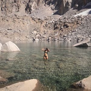 Meet your Posher, Danielle